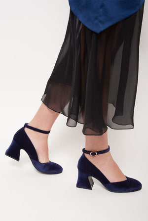 THE D'ORSEY PUMPS NAVY HEELS