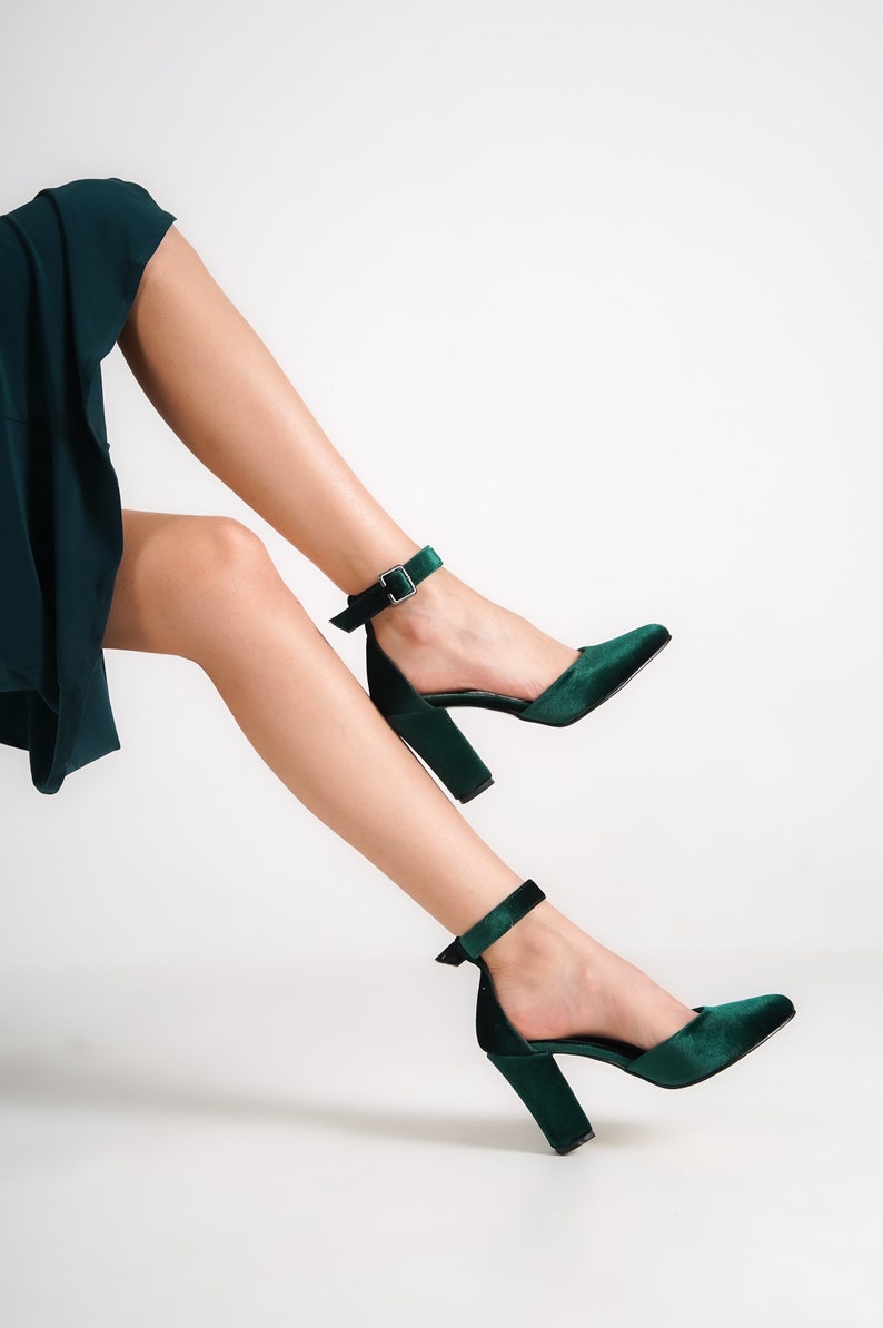 DARK GREEN VELVET ANKLE STRAPS VEGAN BLOCK HEELS SHOES LUXYCOCOSBR DE