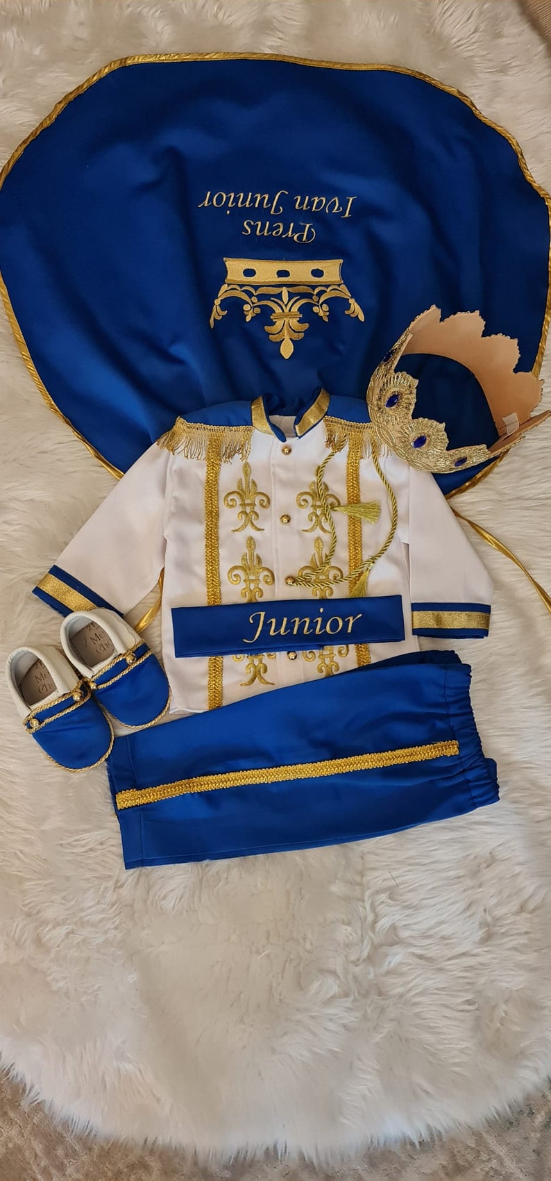 Amazon.com: Pezhiqun Baby Boys Prince Charming Costumes Outfits for Newborn  Infant Medieval Royal Prince Crown Dress Up Party, 0-3 Months, Long Sleeve,  White : Clothing, Shoes & Jewelry